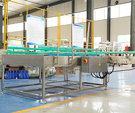 潤滑油灌裝機(jī)上桶平臺，自動(dòng)供瓶機(jī)客戶現(xiàn)場視頻